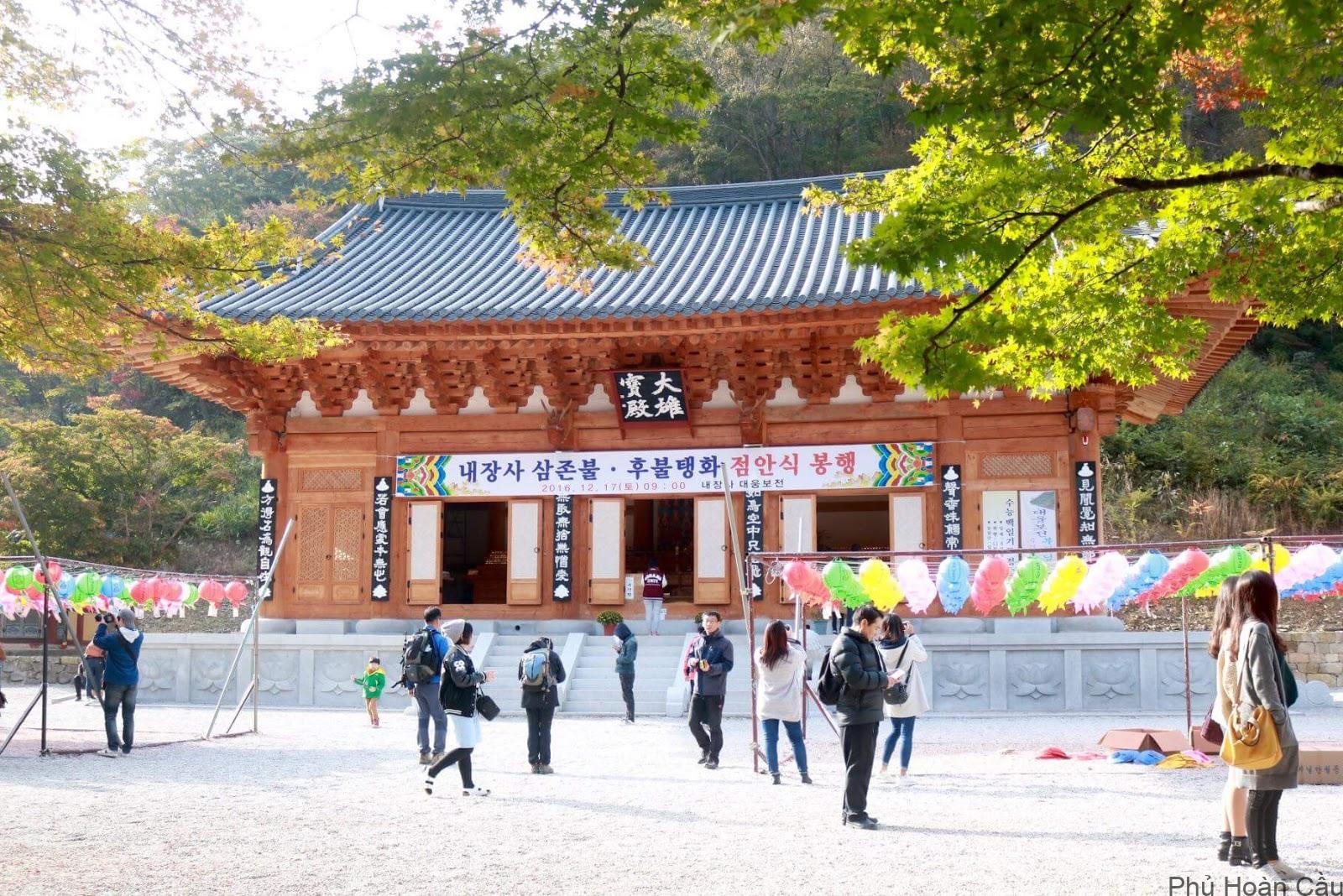 Đền Beakyangsa - điểm quen thuộc khi ghé Naejangsan